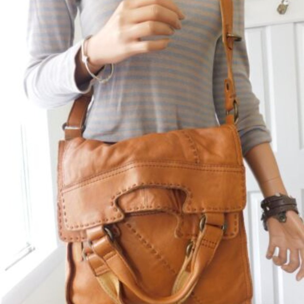 LUCKY BRAND Camel Italian Leather Abbey Road Crossbody Bag Shoulder Purse - Picture 2 of 16